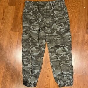 Women’s Camouflage Cargo Pants